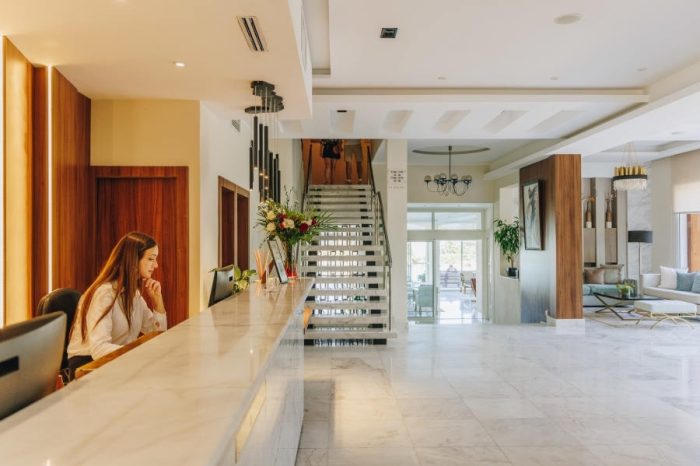 Hotel Corsica 5 Spa Serena Calvi Hall Reception