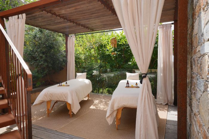 Les regalia hôtel Spa 5 étoiles Pinarello espace massage extérieur