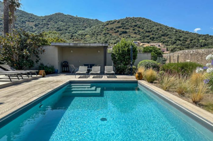 locations-villas-celia-monticello-piscine-casa-vignola