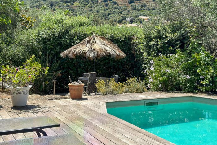 locations-villas-celia-piscine-casa-natura