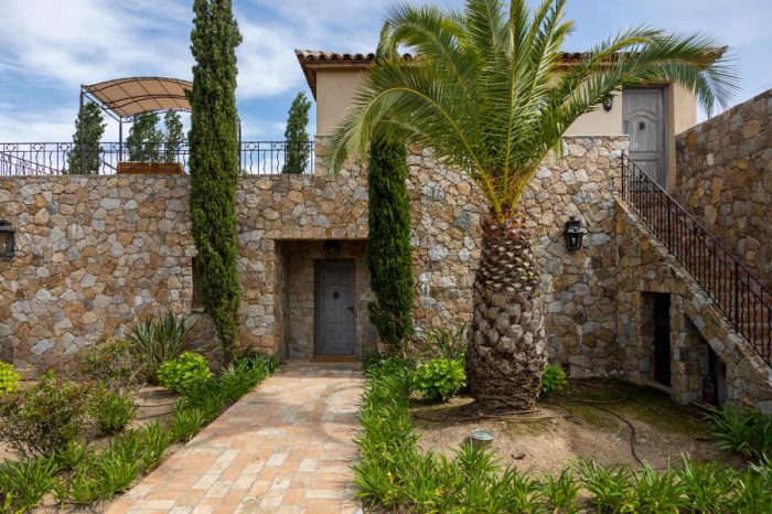 relais-chateaux-hotel-la-signoria-calvi-villa-familiale